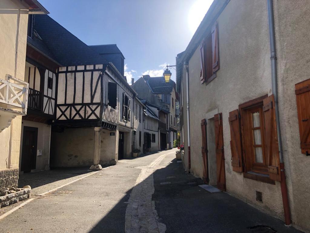 Agreable Maison Au Centre D'Arreau Pour 8 Pers エクステリア 写真