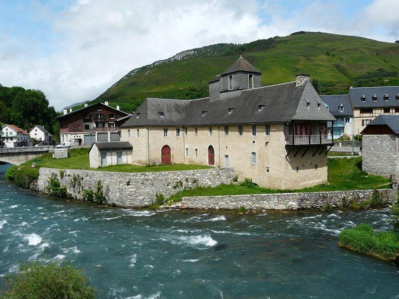 Agreable Maison Au Centre D'Arreau Pour 8 Pers エクステリア 写真